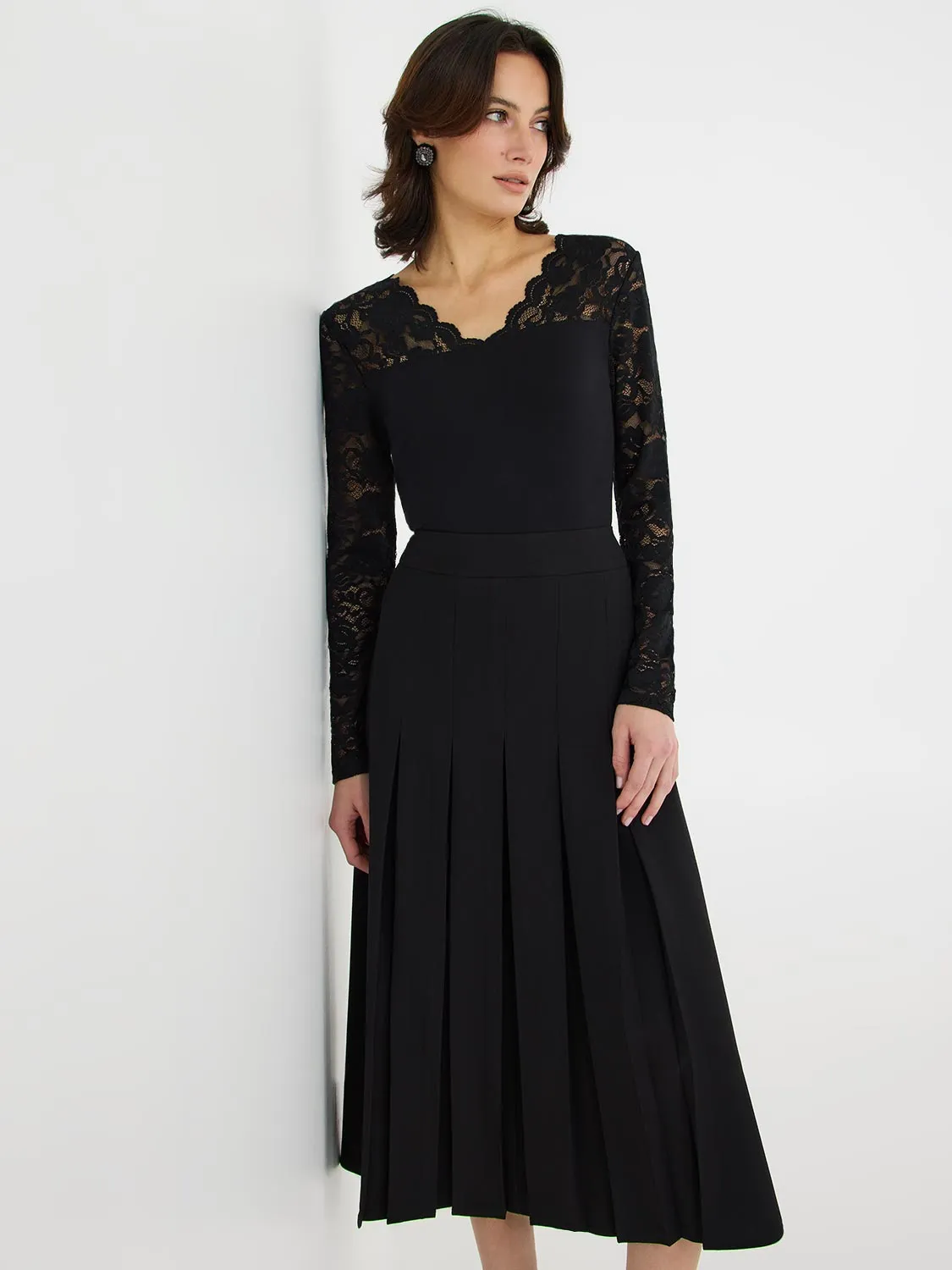 Scallop V-Neck Top With Lace Sleeves sold by Suzy Shier product image thumbnail 3
