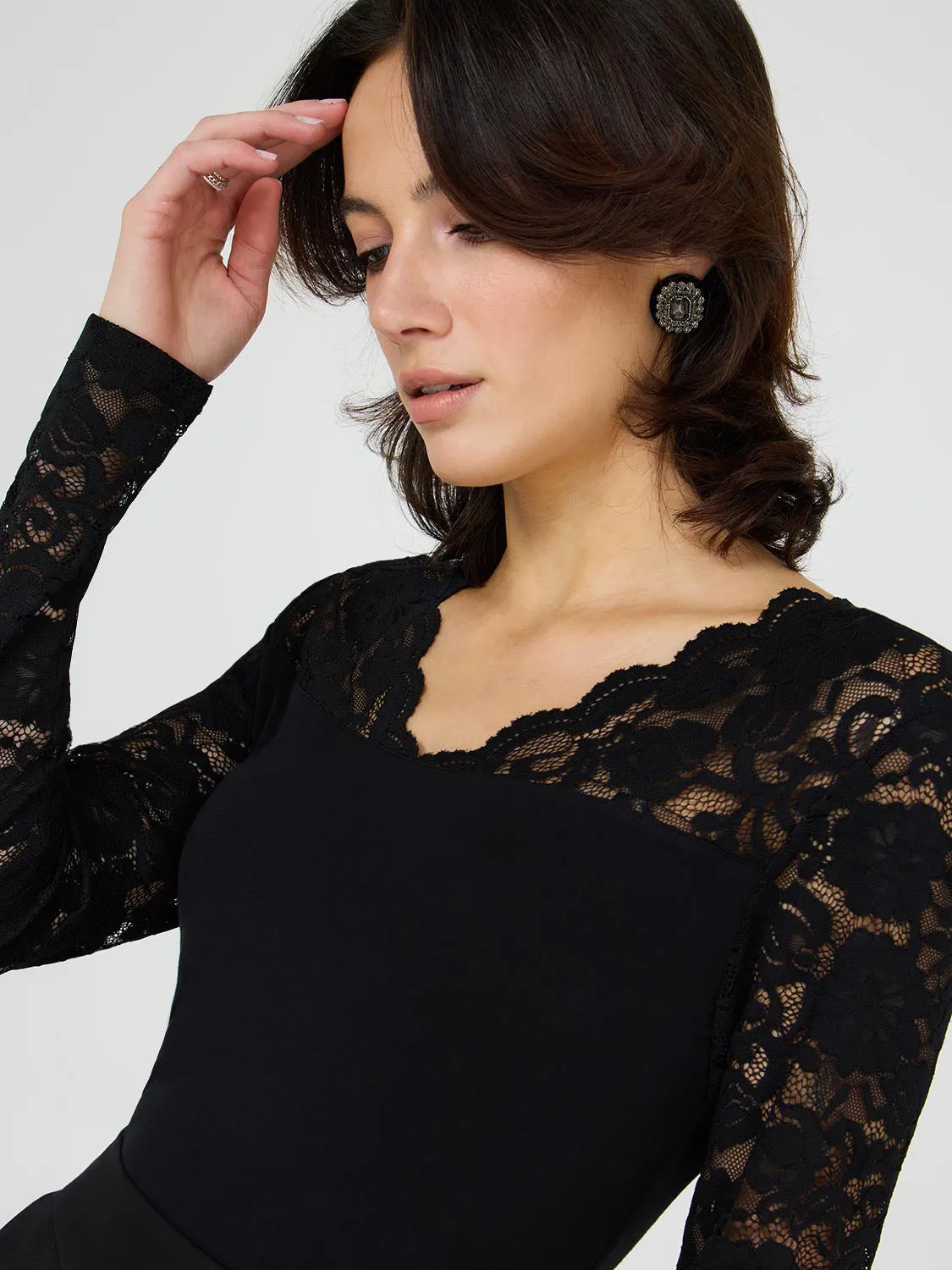 Scallop V-Neck Top With Lace Sleeves sold by Suzy Shier product image thumbnail 2