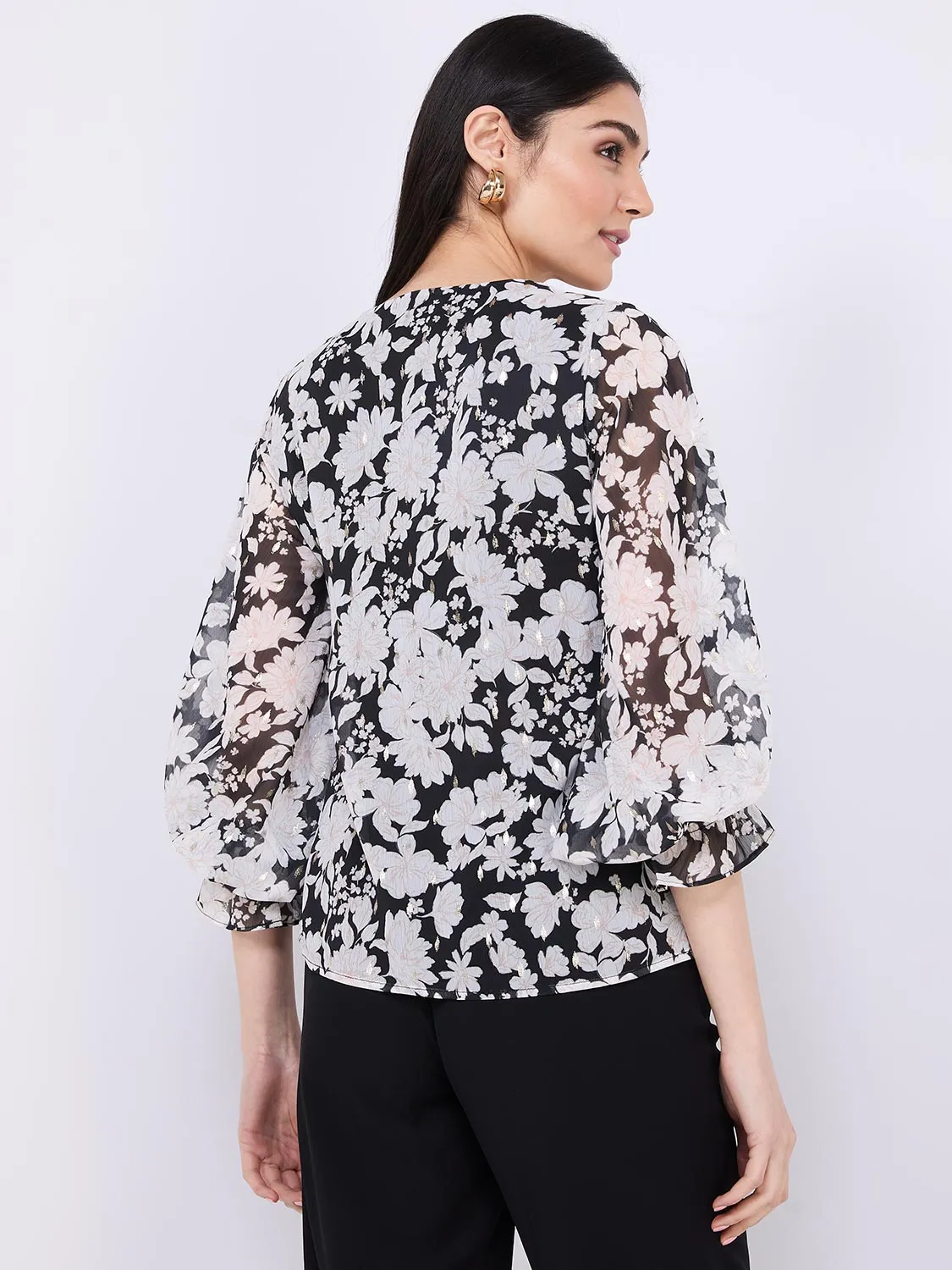 Floral Print Chiffon V-Neck Popover Blouse sold by Suzy Shier product image thumbnail 5