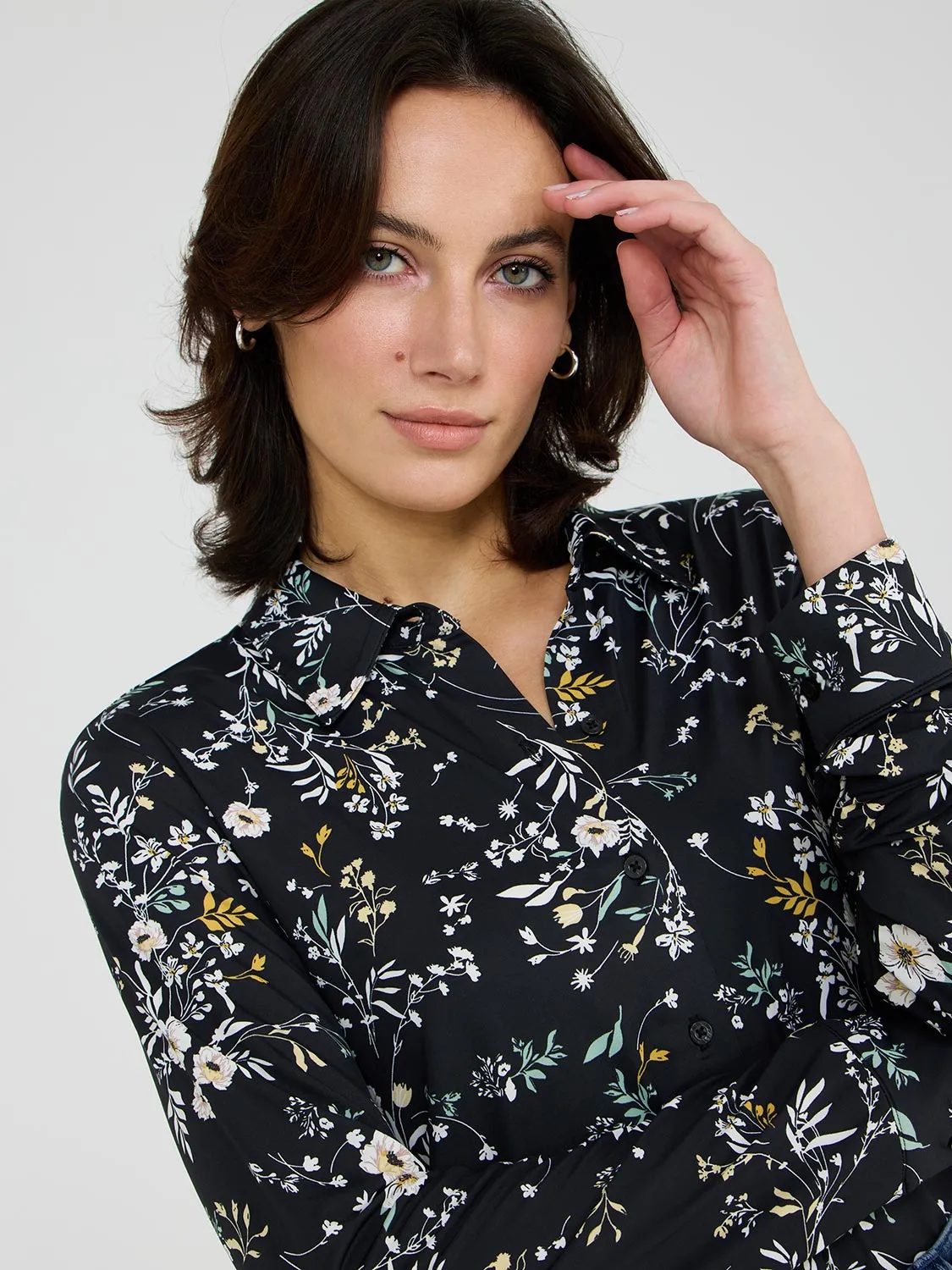 Floral Print Button-Front Classic Blouse sold by Suzy Shier product image thumbnail 2