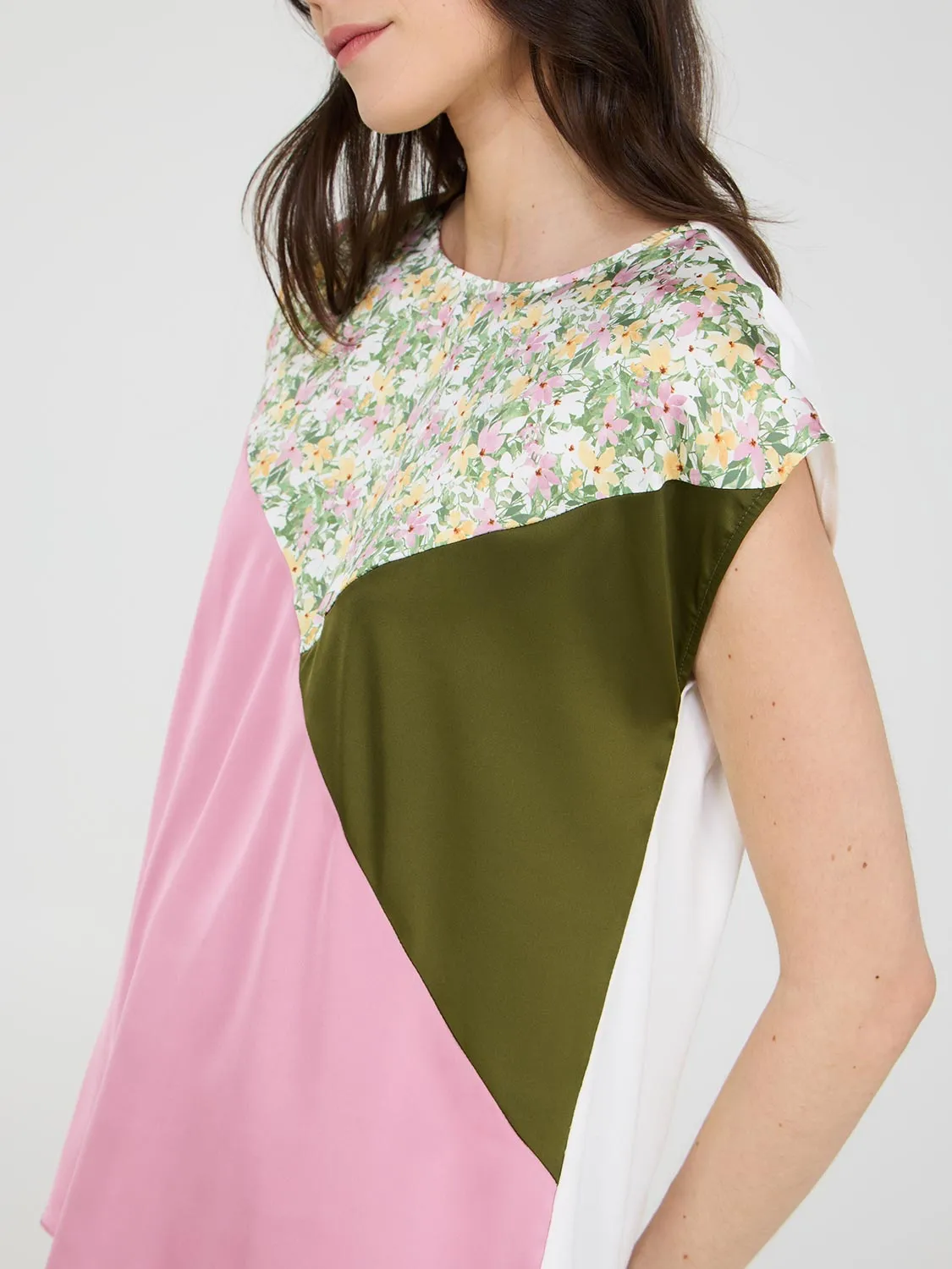Colour Block Dolman Sleeve Satin Top sold by Suzy Shier product image thumbnail 2