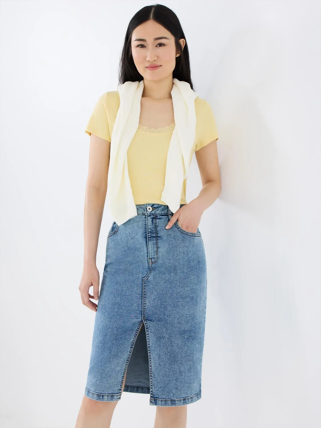 Lace Trim Scoop Neck Ribbed Top sold by Suzy Shier product image thumbnail 4