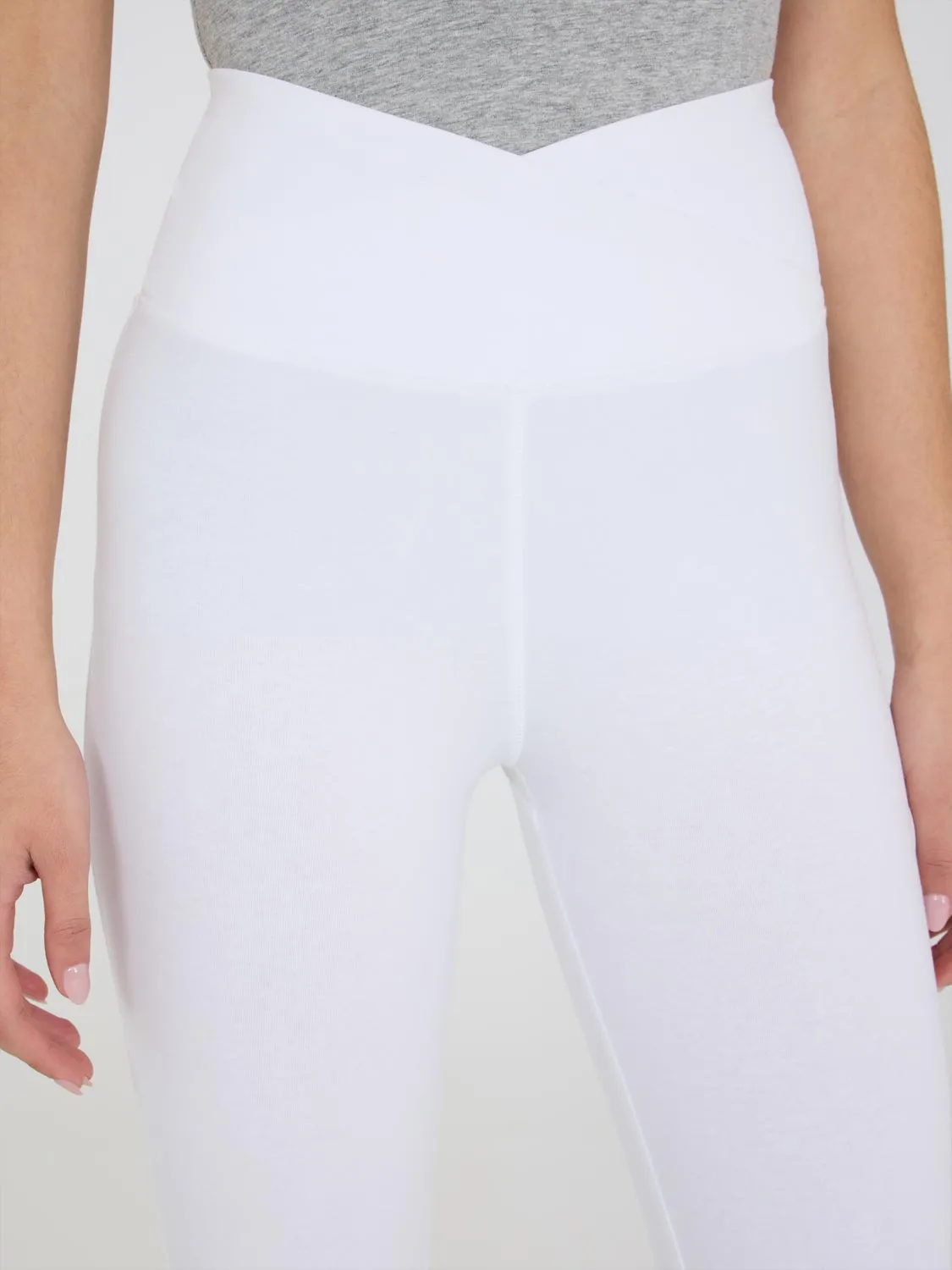 Crossover Waistband Capri Leggings sold by Suzy Shier product image thumbnail 2