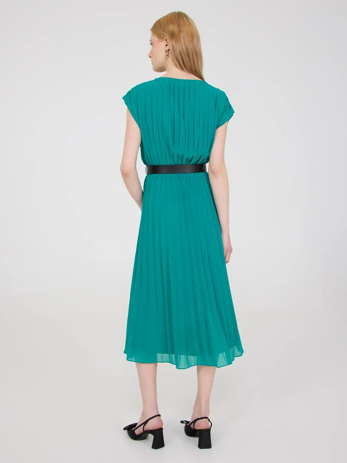 Allover Pleated Chiffon Midi Dress sold by Suzy Shier product image thumbnail 5