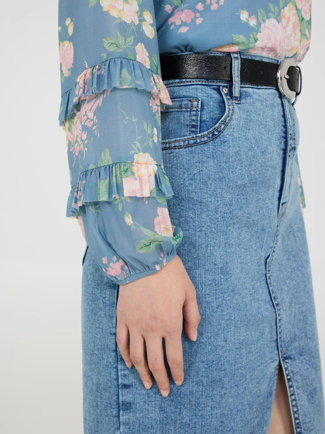 Floral Print Mesh Top With Ruffle Details sold by Suzy Shier product image thumbnail 2