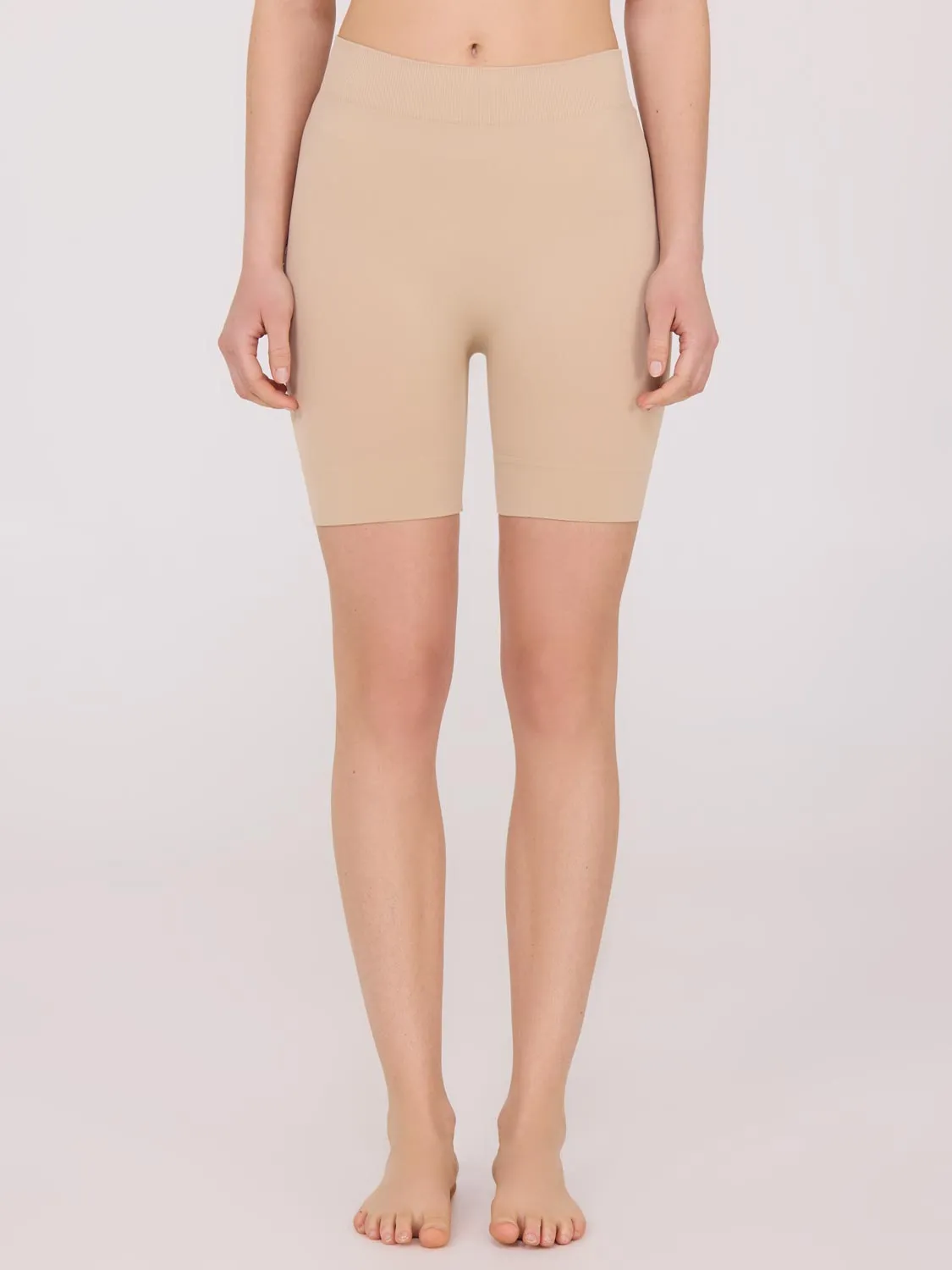 Bermuda Seamless Legging sold by Suzy Shier product image thumbnail 2