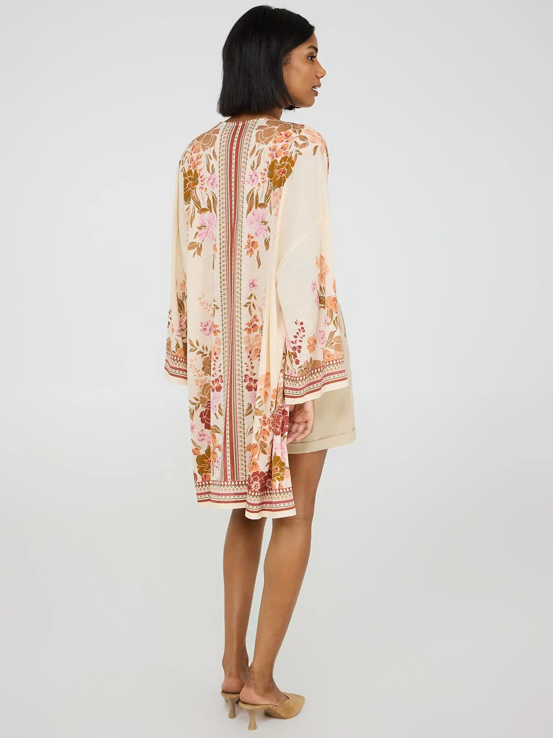 3/4 Sleeve Floral Kimono sold by Suzy Shier product image thumbnail 2