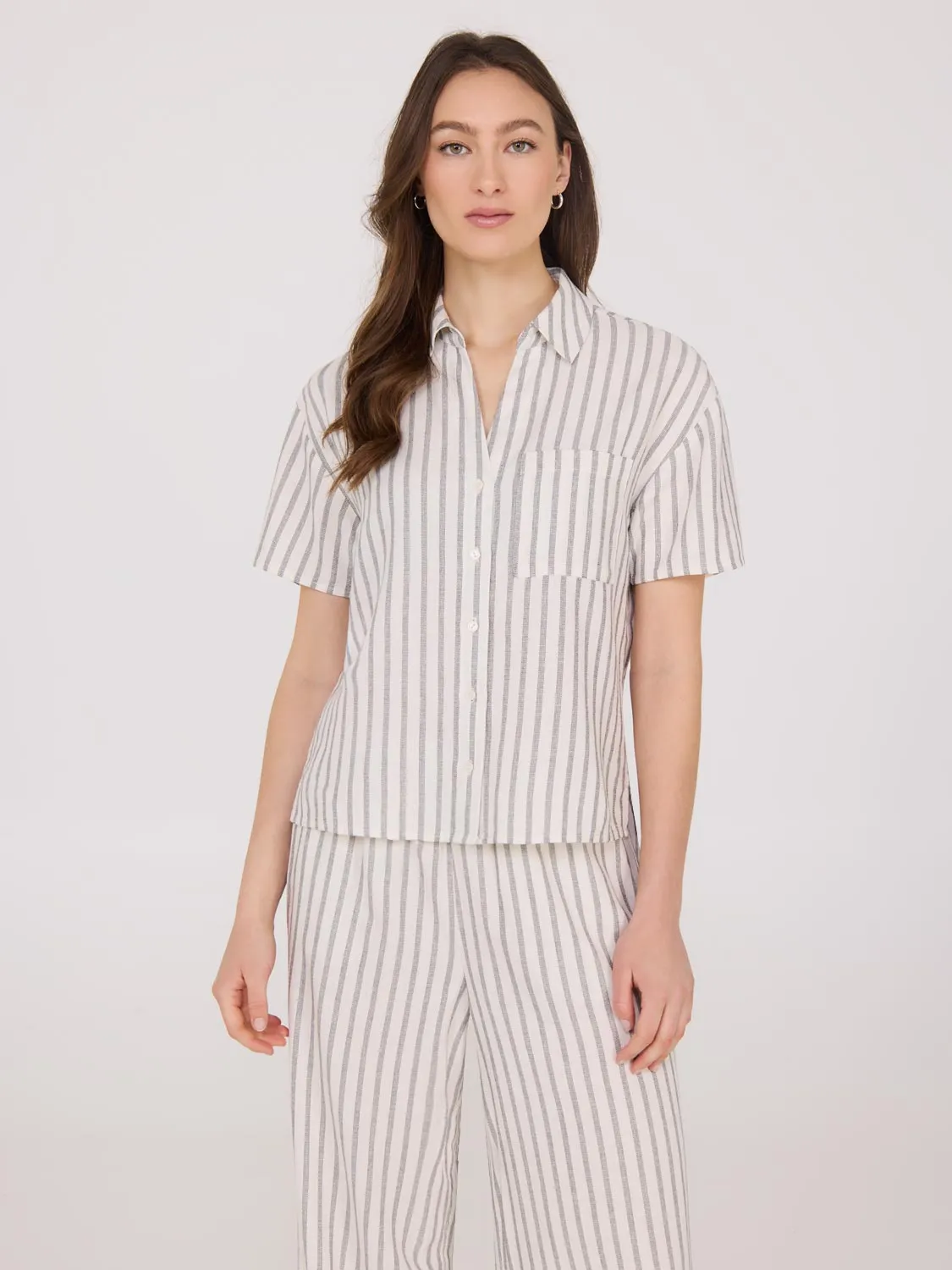 Striped Linen Blend Short Sleeve Blouse sold by Suzy Shier product image thumbnail 2