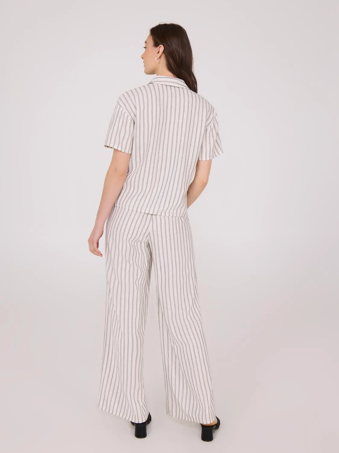 Striped Linen Blend Short Sleeve Blouse sold by Suzy Shier product image thumbnail 4