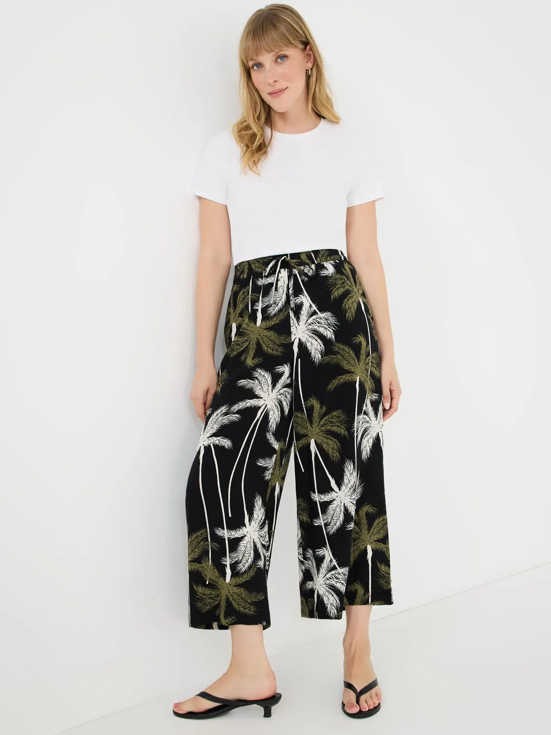 Tropical Print Wide-Leg Gaucho Pants sold by Suzy Shier product image thumbnail 4