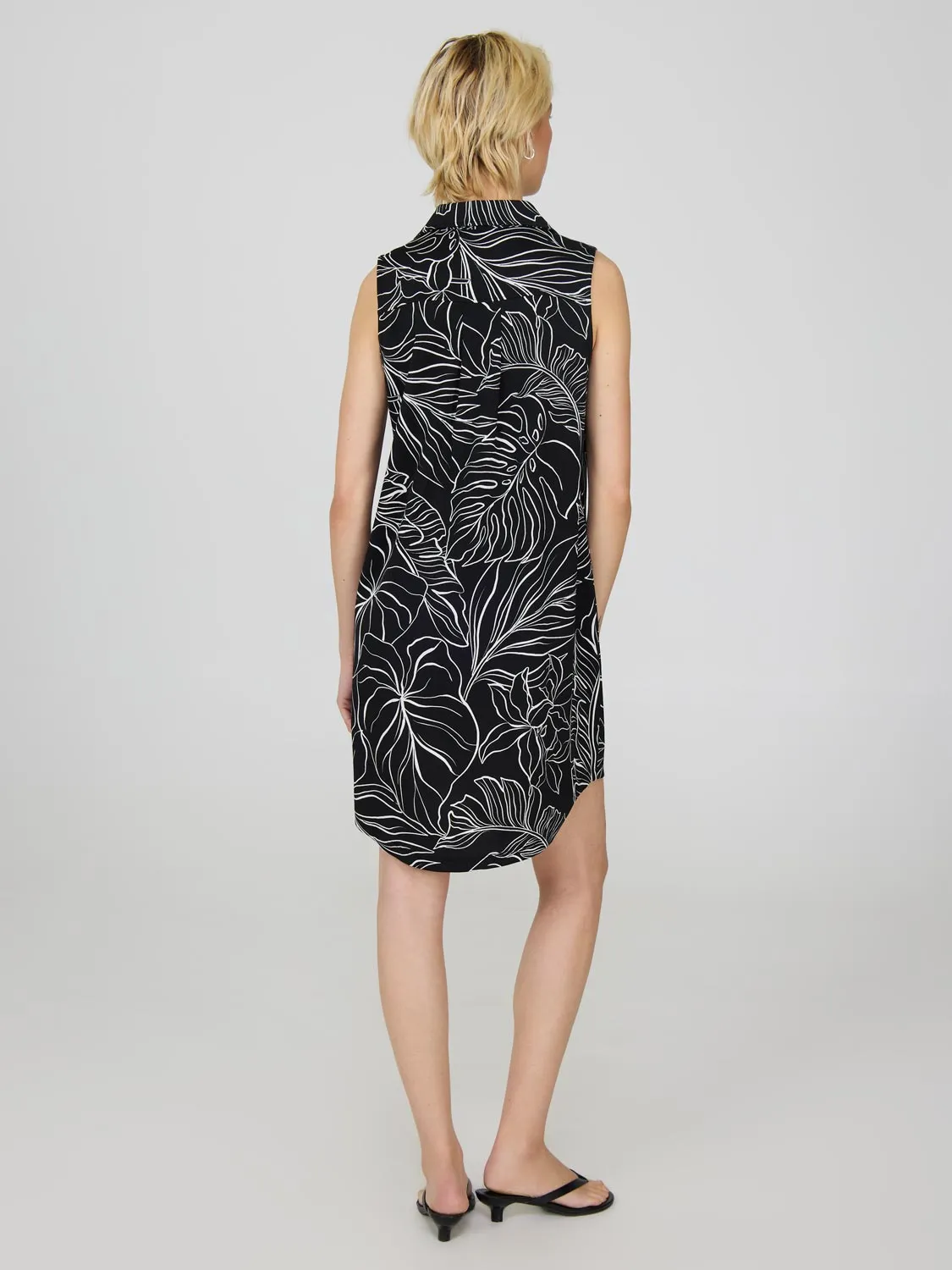 Printed Popover Dress With Pockets sold by Suzy Shier product image thumbnail 3