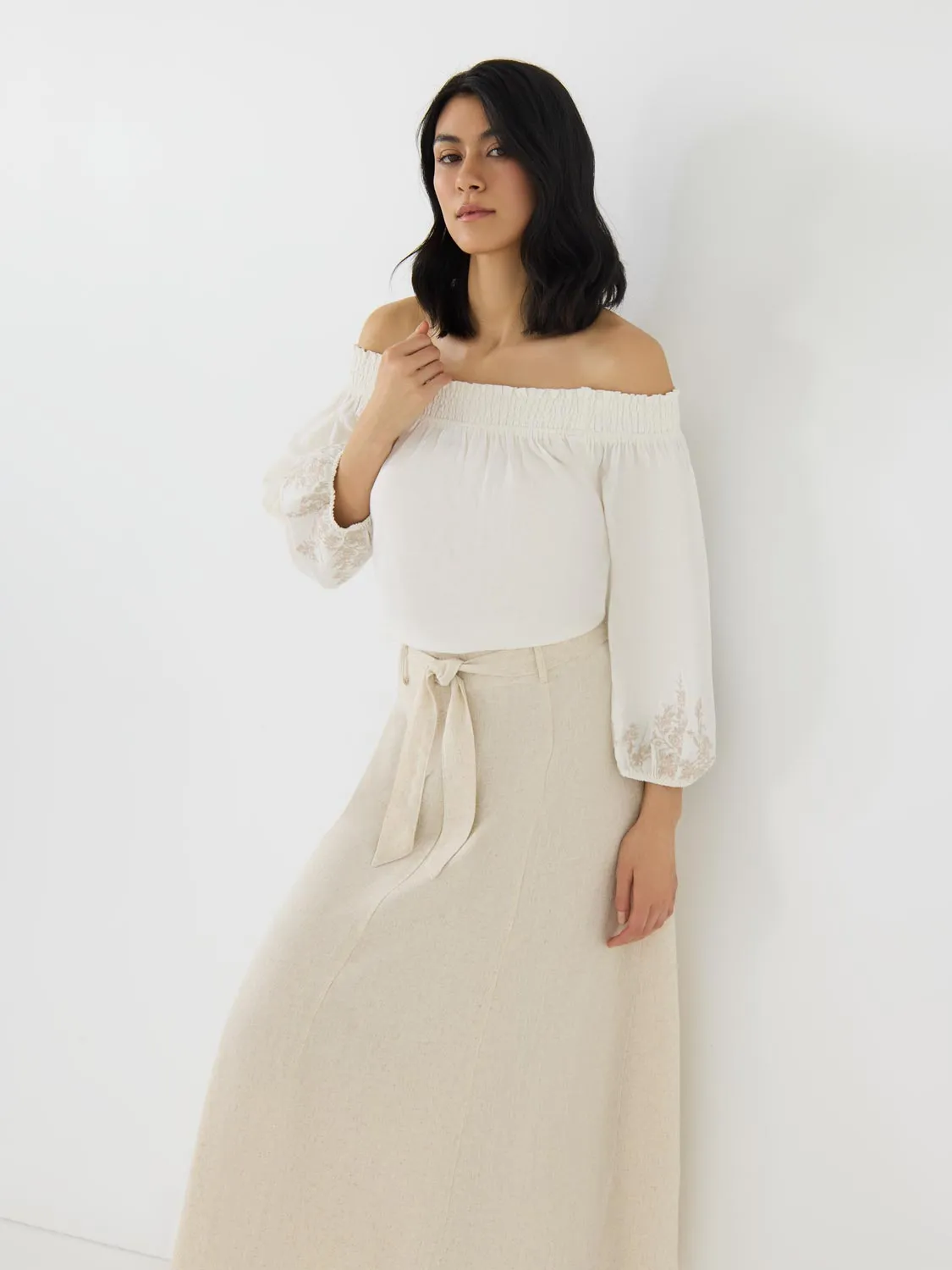 Off-The-Shoulder Linen Bubble Hem Top sold by Suzy Shier product image thumbnail 4