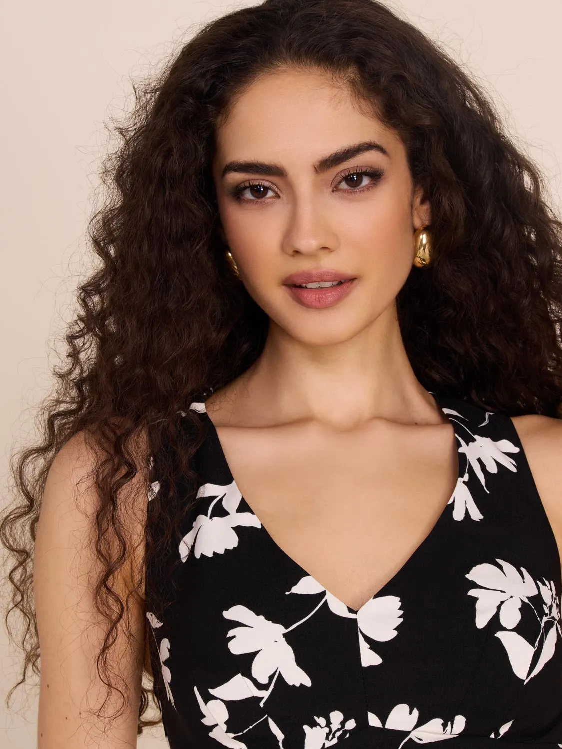Satin Floral Crop Top sold by Suzy Shier product image thumbnail 3