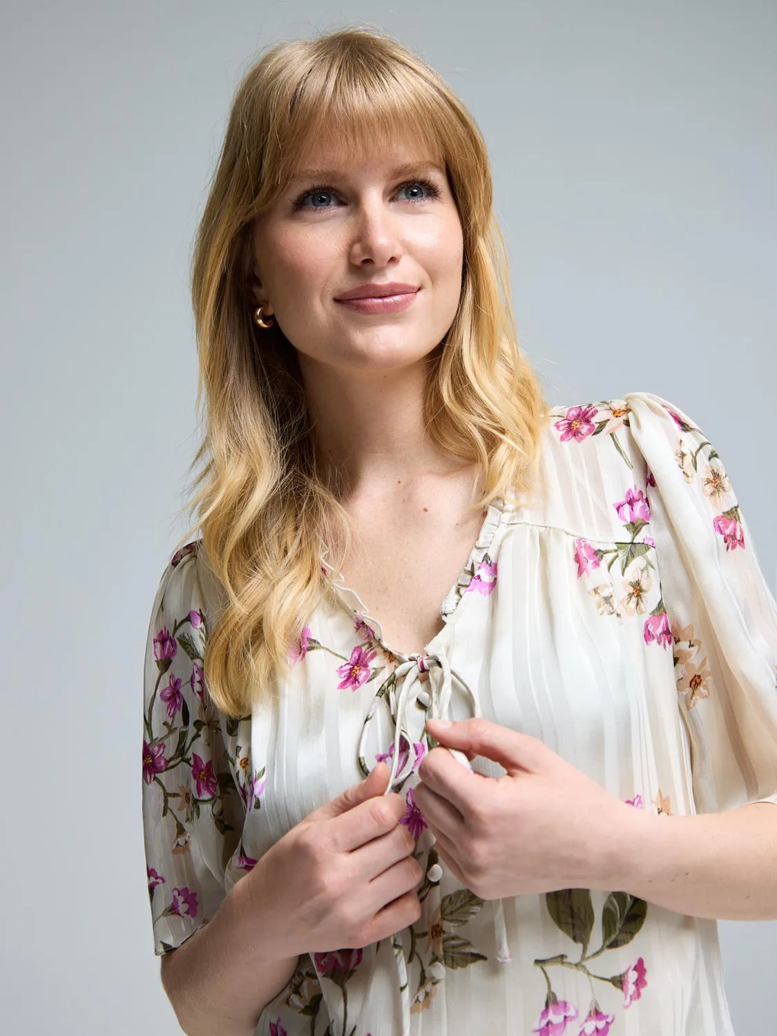 Floral Flutter Sleeve Top sold by Suzy Shier product image thumbnail 2