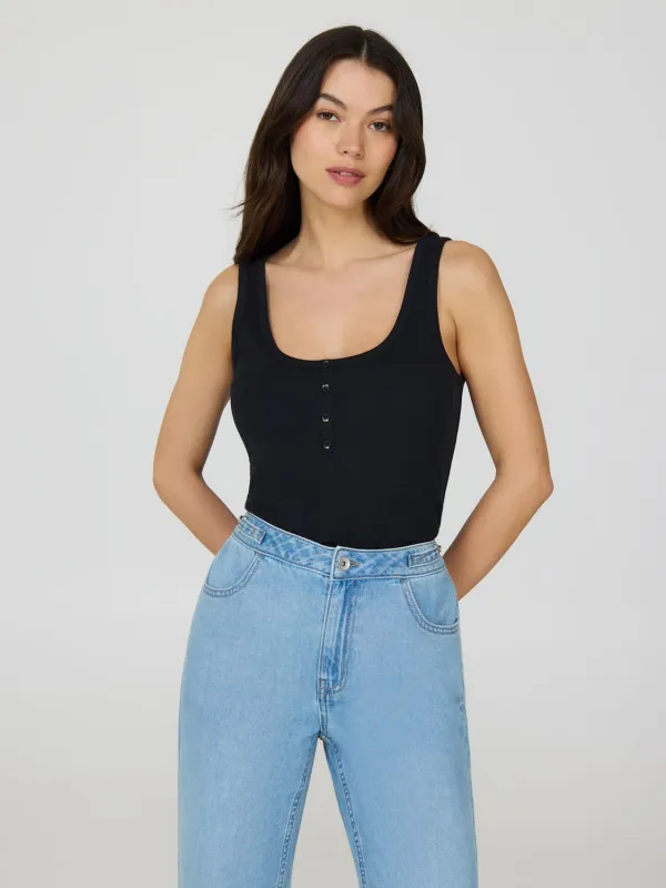Scoop Neck Sleeveless Ribbed Top sold by Suzy Shier