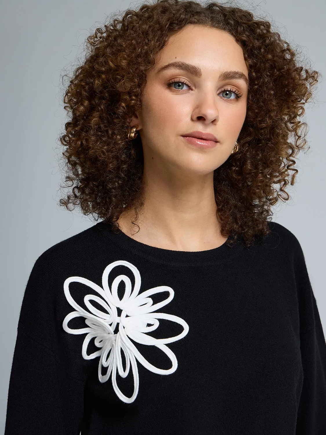 Contrast Floral Soutache Pullover Sweater sold by Suzy Shier product image thumbnail 3