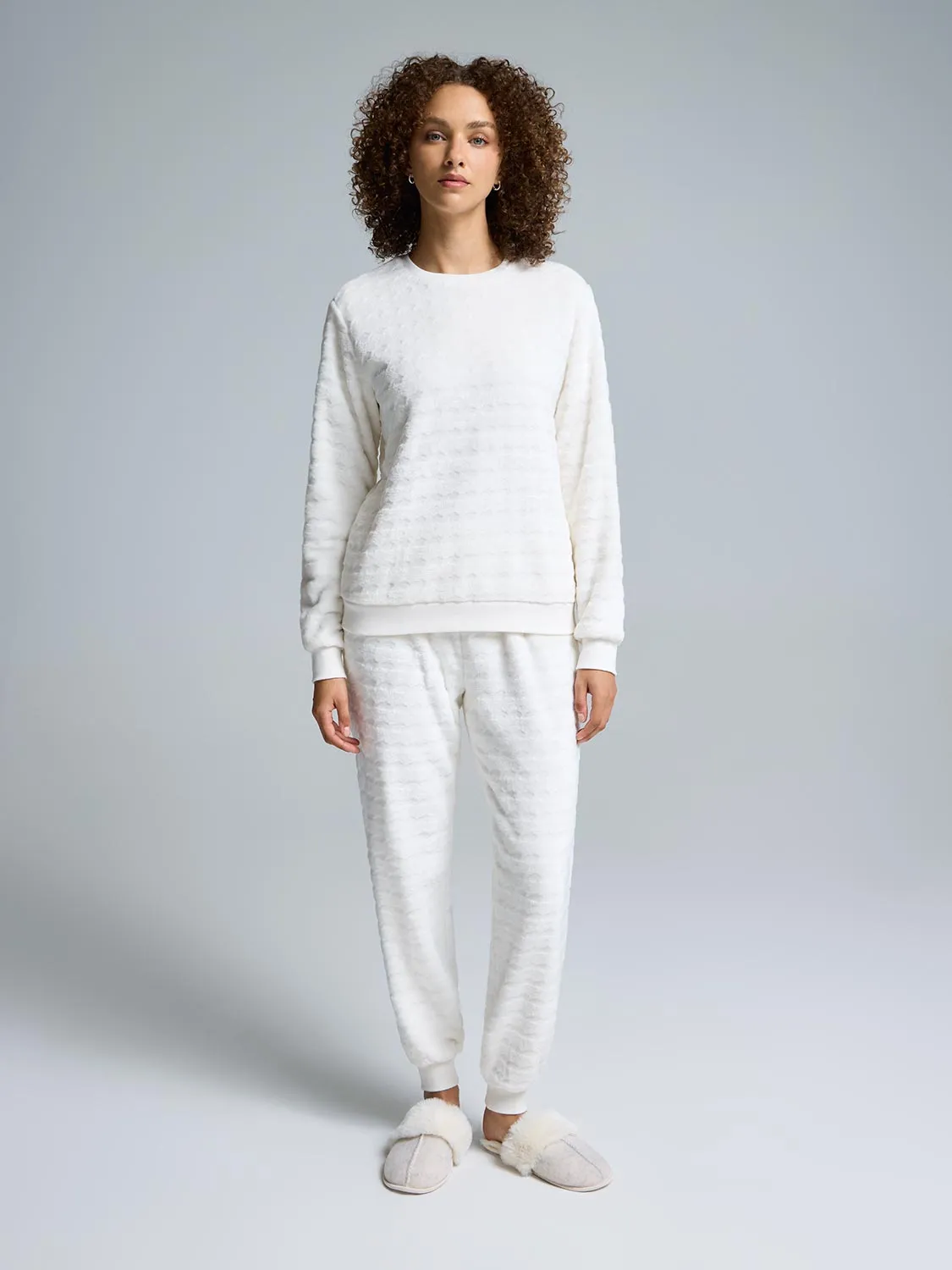 Houndstooth Print Plush Pajama Set sold by Suzy Shier product image thumbnail 3