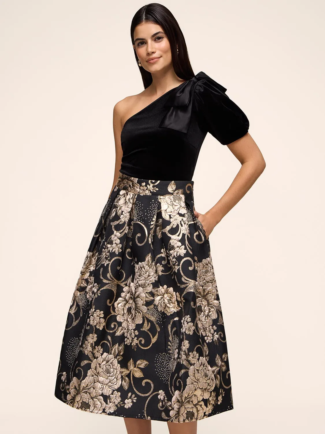 Jacquard Floral Pleated Midi Skirt sold by Suzy Shier product image thumbnail 4