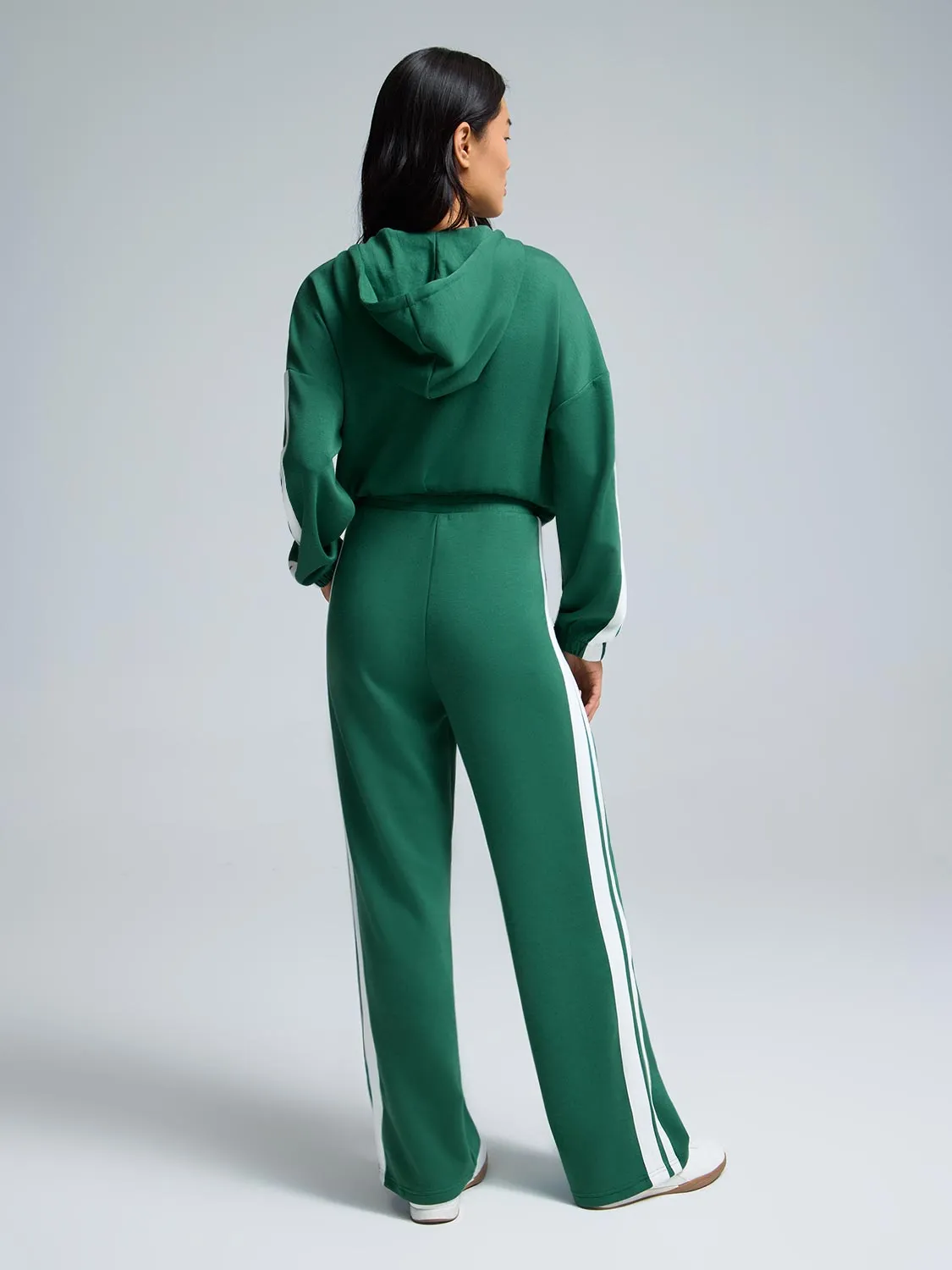 Contrast Stripe Wide-Leg Cloud Fleece Pants sold by Suzy Shier product image thumbnail 4