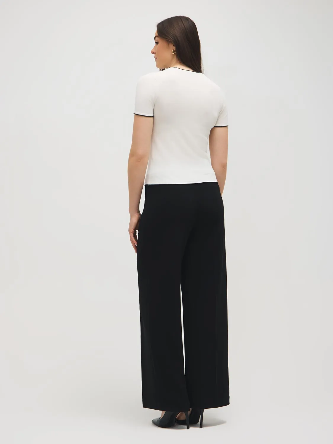 Contrast Trim Top sold by Suzy Shier product image thumbnail 3