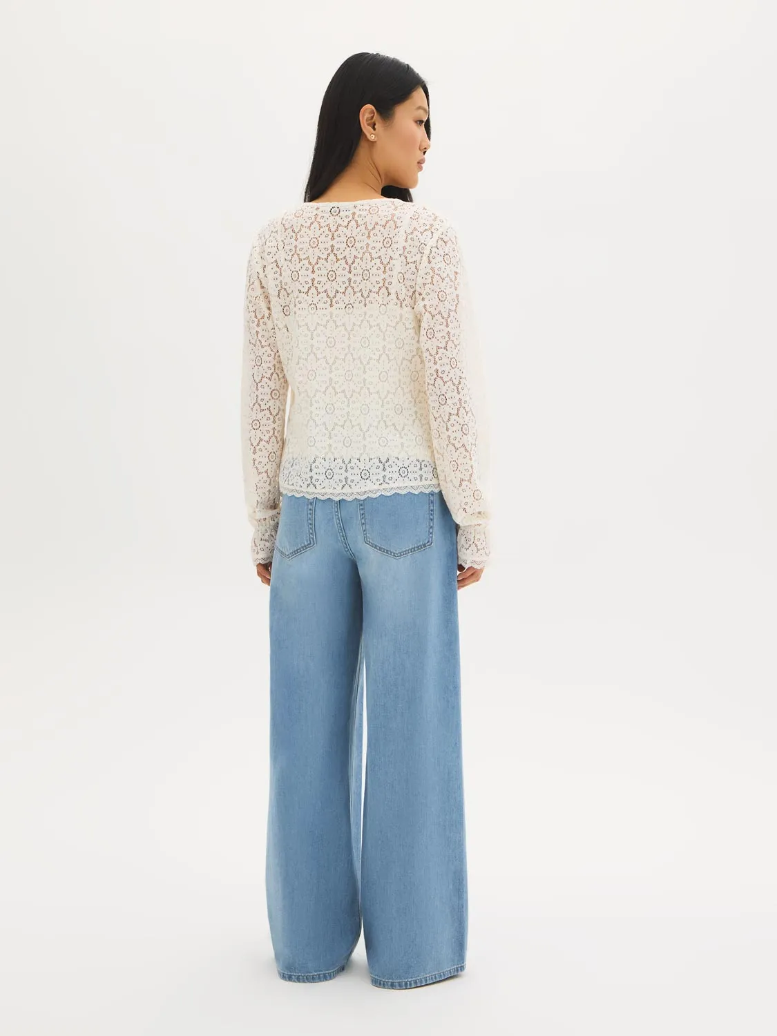 Scallop Lace Top With Keyhole sold by Suzy Shier product image thumbnail 4