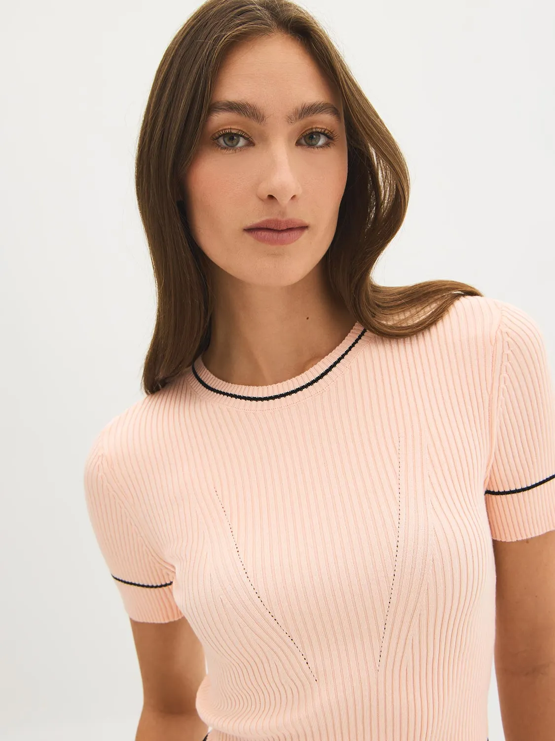 Contrast Piping Short Sleeve Sweater sold by Suzy Shier product image thumbnail 3