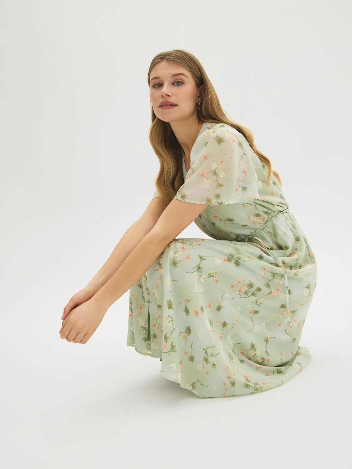 Floral Button-Front Chiffon Midi Dress sold by Suzy Shier product image thumbnail 3