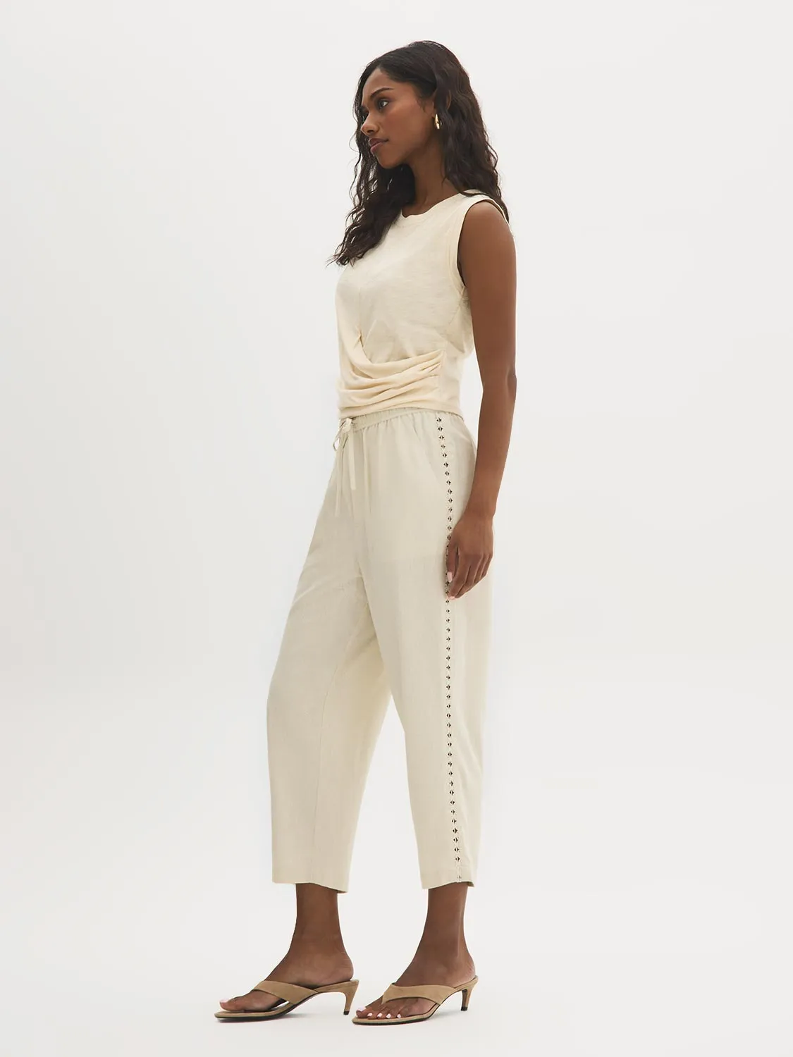 Linen-Blend Crochet Capri Pants sold by Suzy Shier product image thumbnail 3