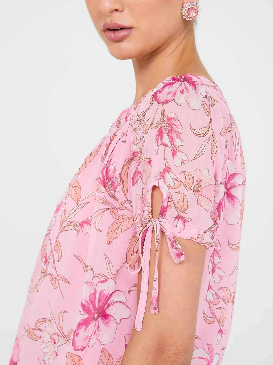Floral Print Tie-Sleeve Top sold by Suzy Shier product image thumbnail 3