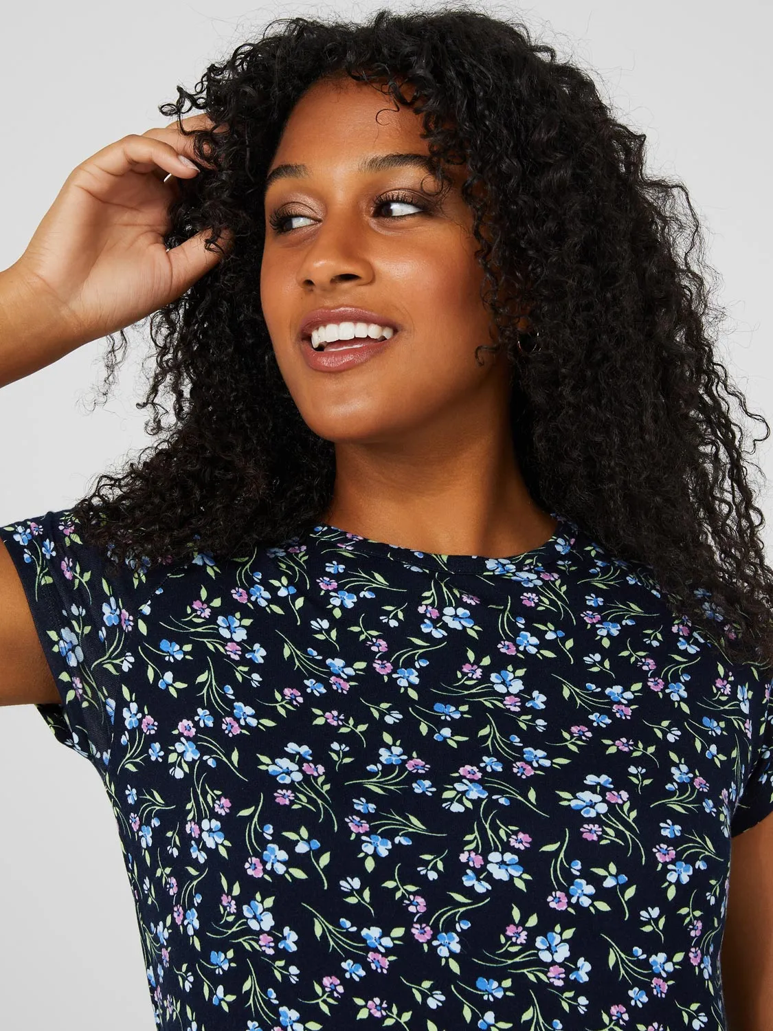 Floral Print Raglan Sleeve Top With Rounded Hem sold by Suzy Shier product image thumbnail 2