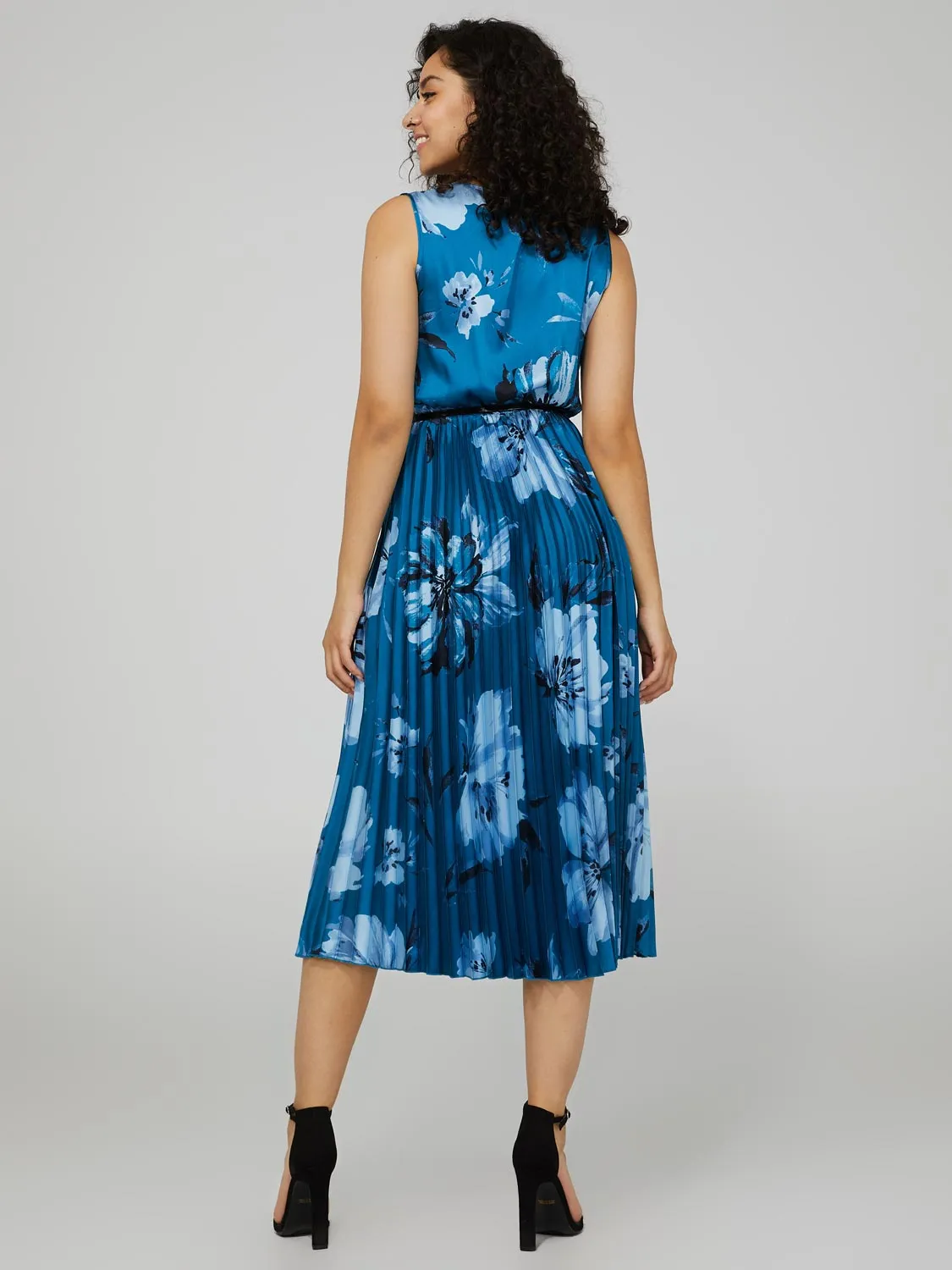 Floral Print Satin Cowl Neck Midi Dress With Belt sold by Suzy Shier product image thumbnail 5