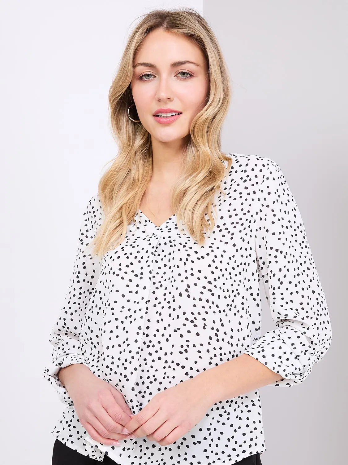 Printed V-Neck Long Sleeve Popover Blouse sold by Suzy Shier product image thumbnail 2