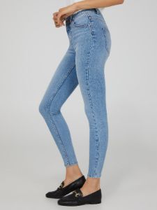 Stretch Skinny Jeans sold by Suzy Shier