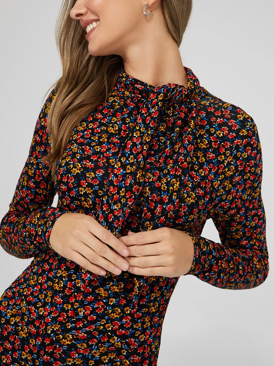 Floral Print Tie Neck Top sold by Suzy Shier product image thumbnail 3