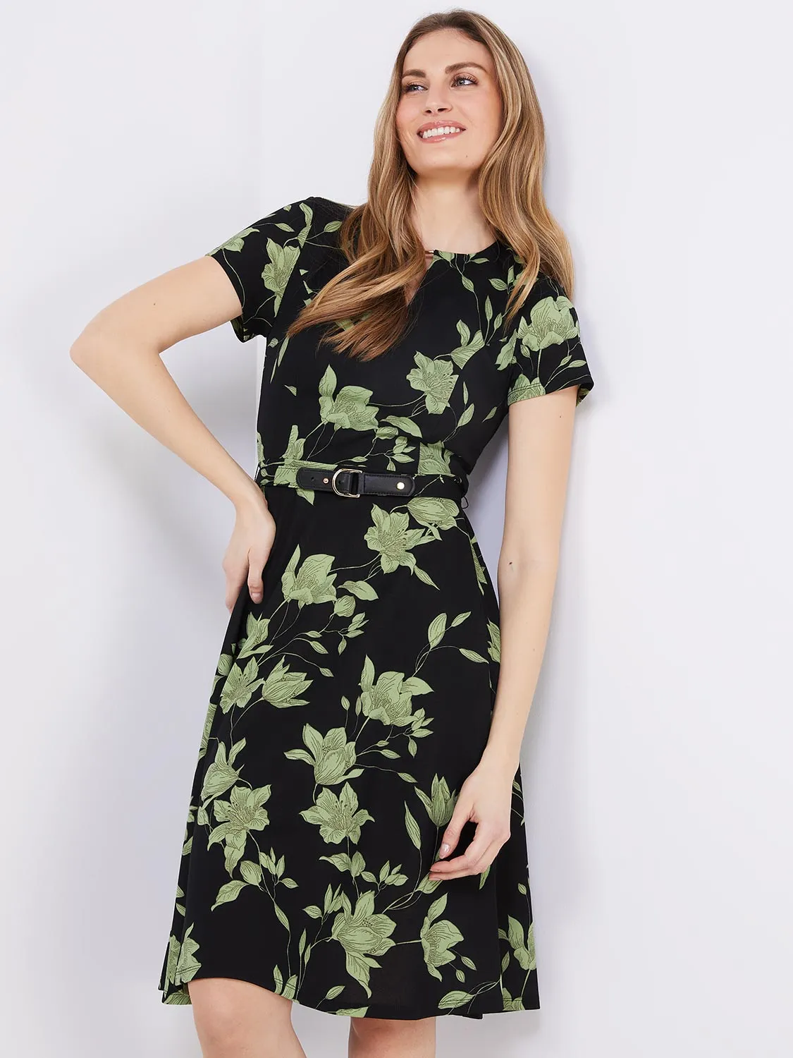 Floral Print Front Keyhole Fit & Flare Midi Dress sold by Suzy Shier product image thumbnail 2