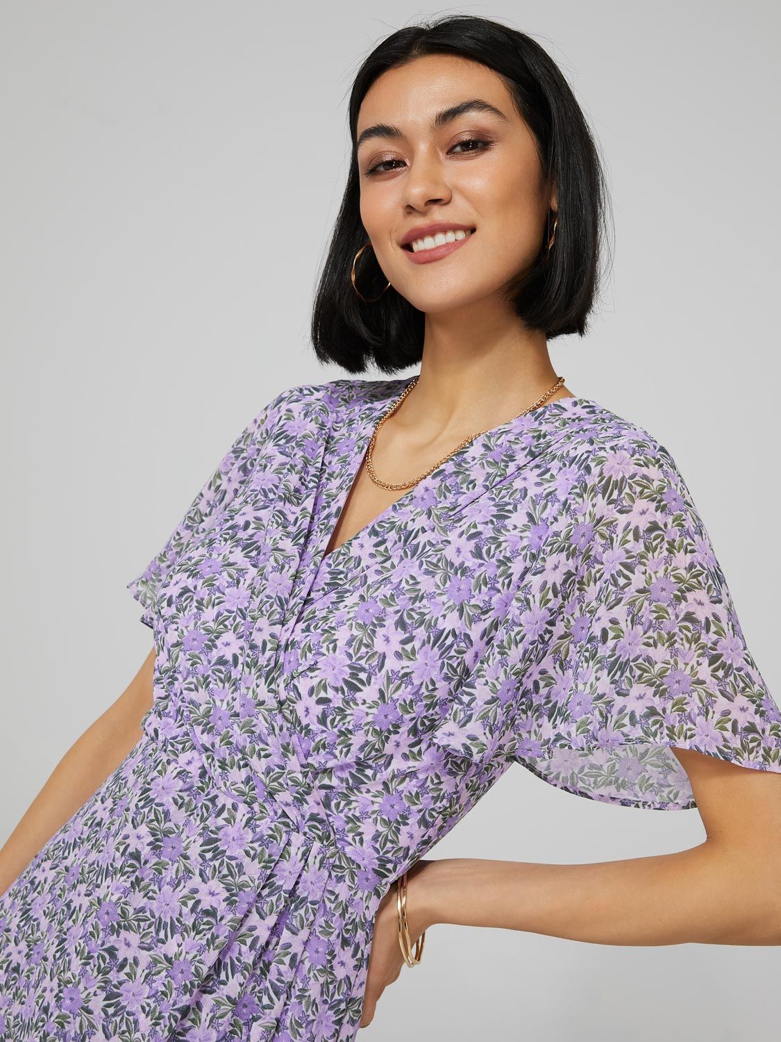 Printed Chiffon Crossover Skater Dress sold by Suzy Shier product image thumbnail 3