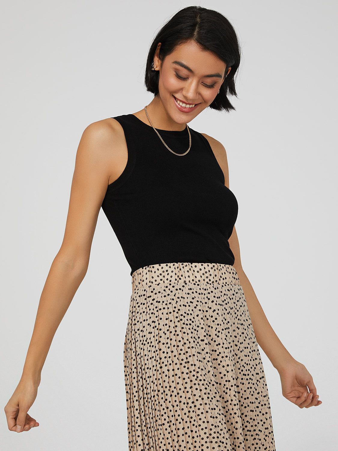 Sleeveless Crew Neck Sweater Knit Top sold by Suzy Shier product image thumbnail 17