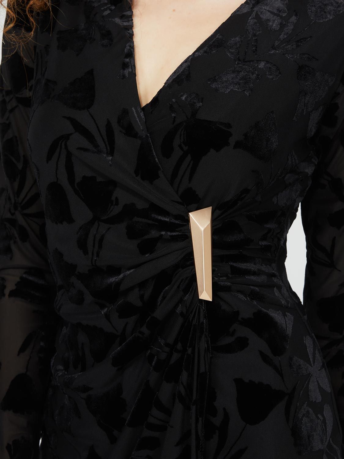 Long Sleeve Velvet Crossover Knee Length Dress sold by Suzy Shier product image thumbnail 4