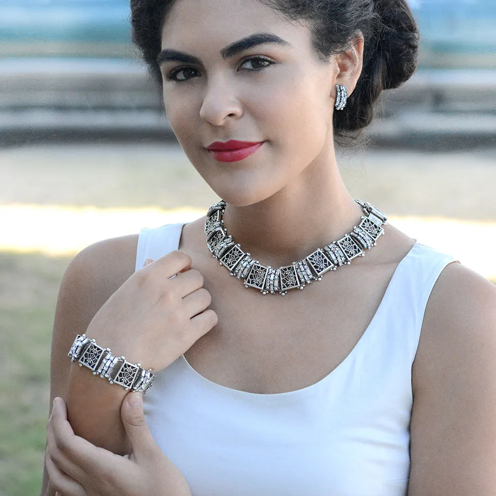 Art Deco Filigree Link Crystal Vintage Bracelet BR1137 sold by Sweet Romance product image thumbnail 5