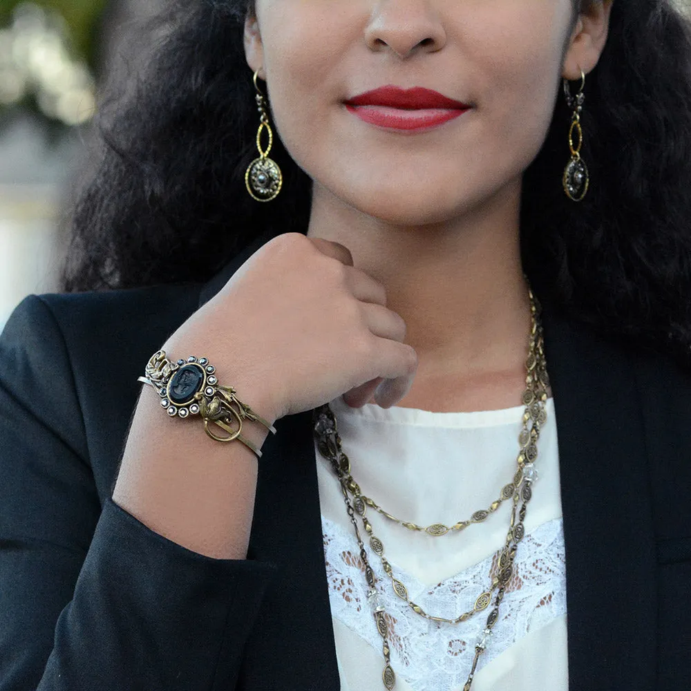 Intaglio Floral Bracelet BR498 sold by Sweet Romance product image thumbnail 4