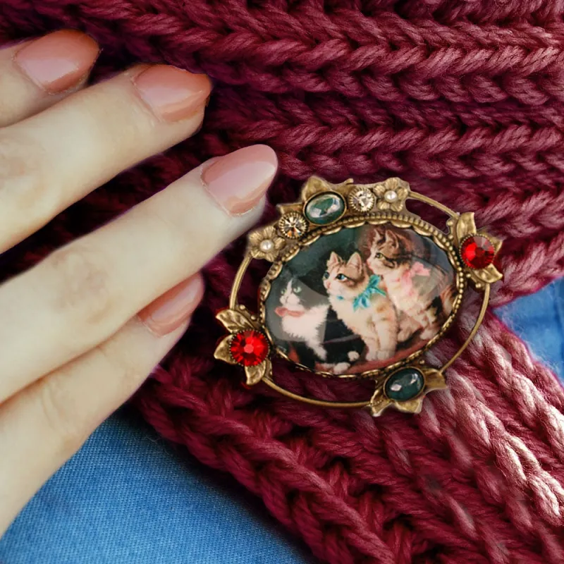 Vintage Christmas Kittens Pin P330-K sold by Sweet Romance