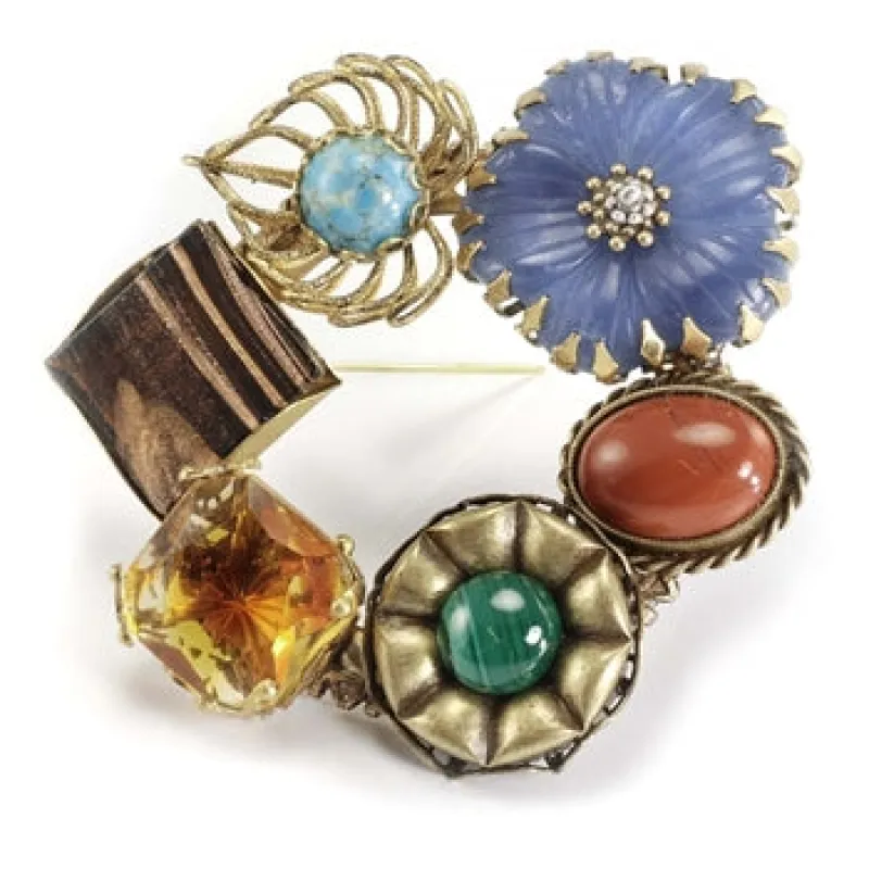 Gemstone Wreath Pin P106 made by Sweet Romance