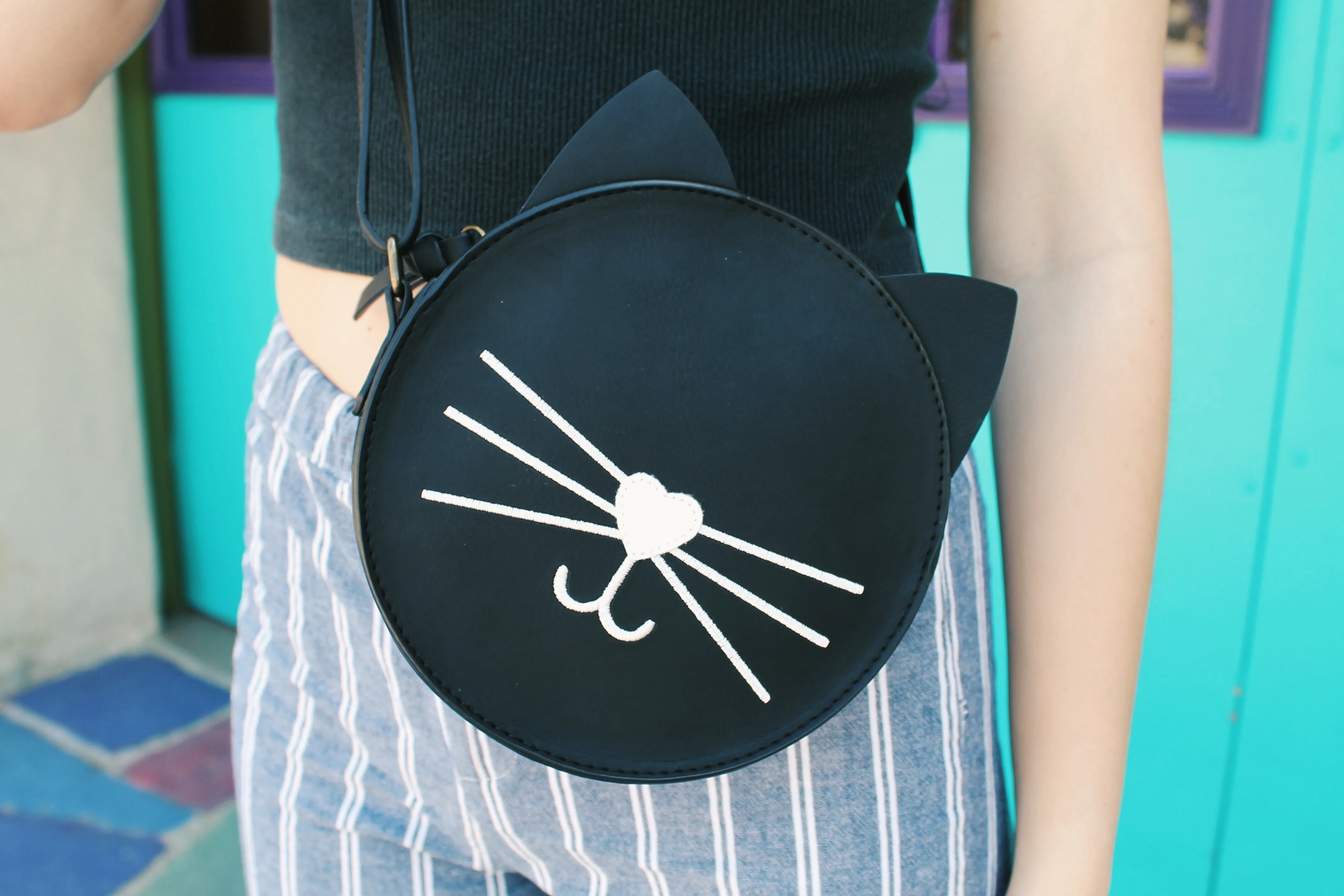 Purrfect Canteen Crossbody in Black sold by T-Shirt & Jeans product image thumbnail 3