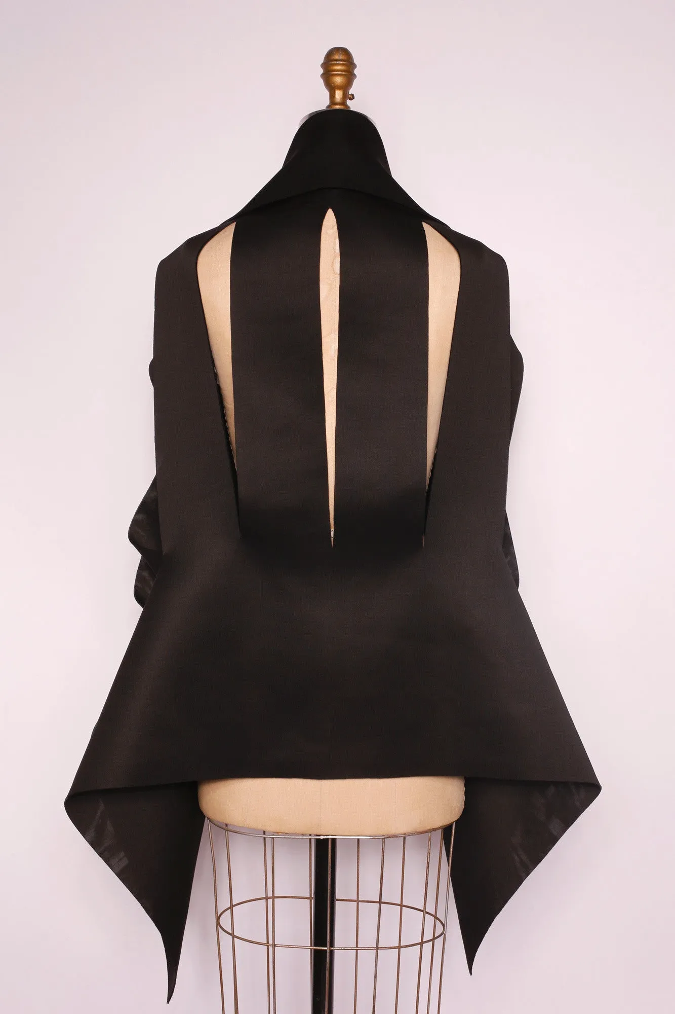 Veve Vest sold by Takara product image thumbnail 3