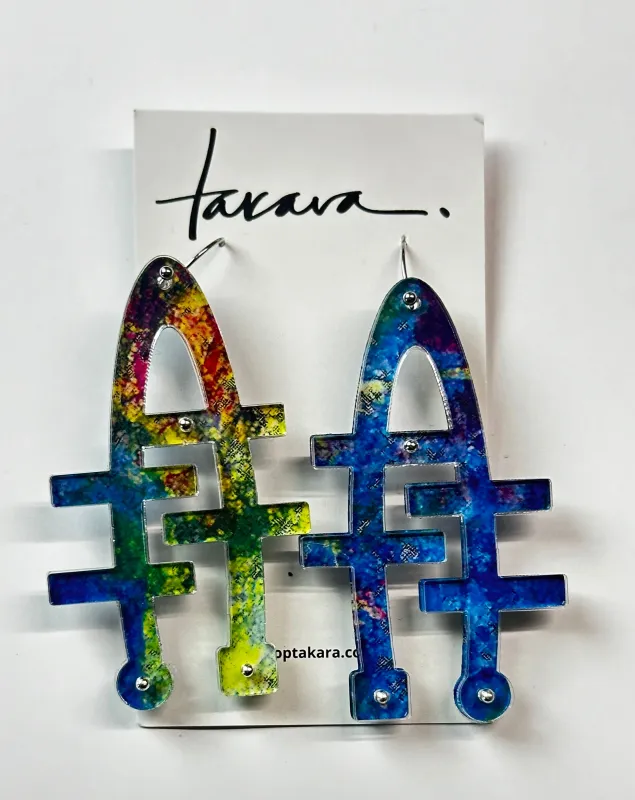 Arch Earrings sold by Takara