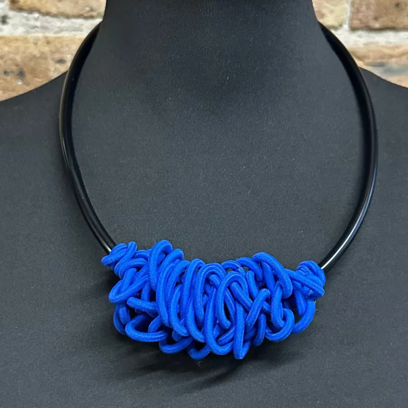 Cluster Loopy sold by Takara