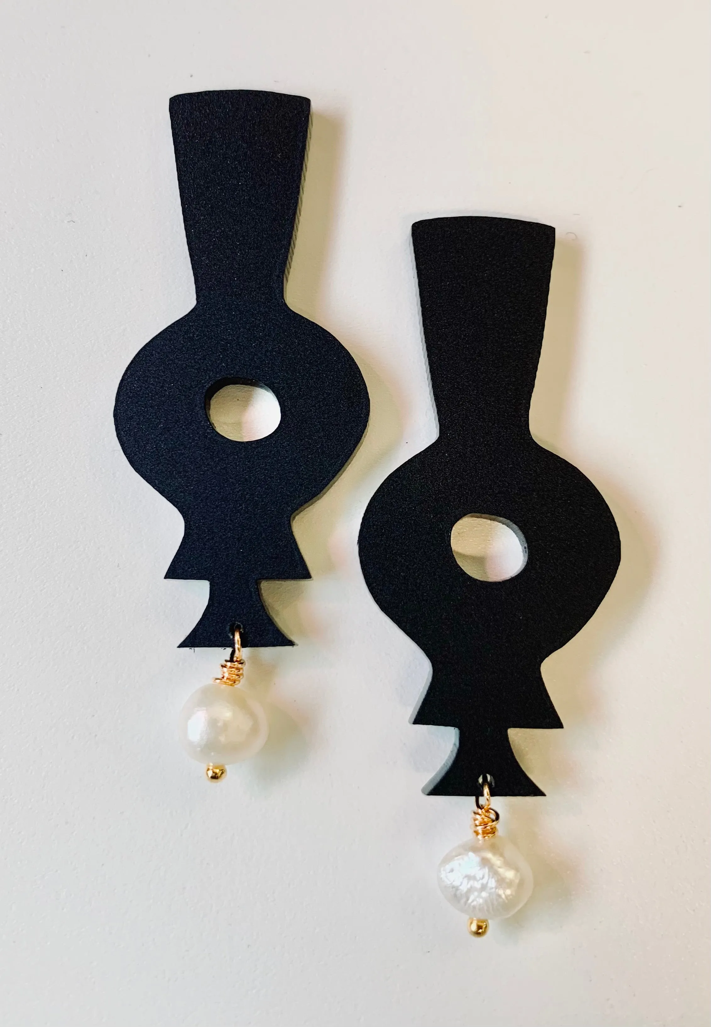 Ancient Vessels sold by Takara