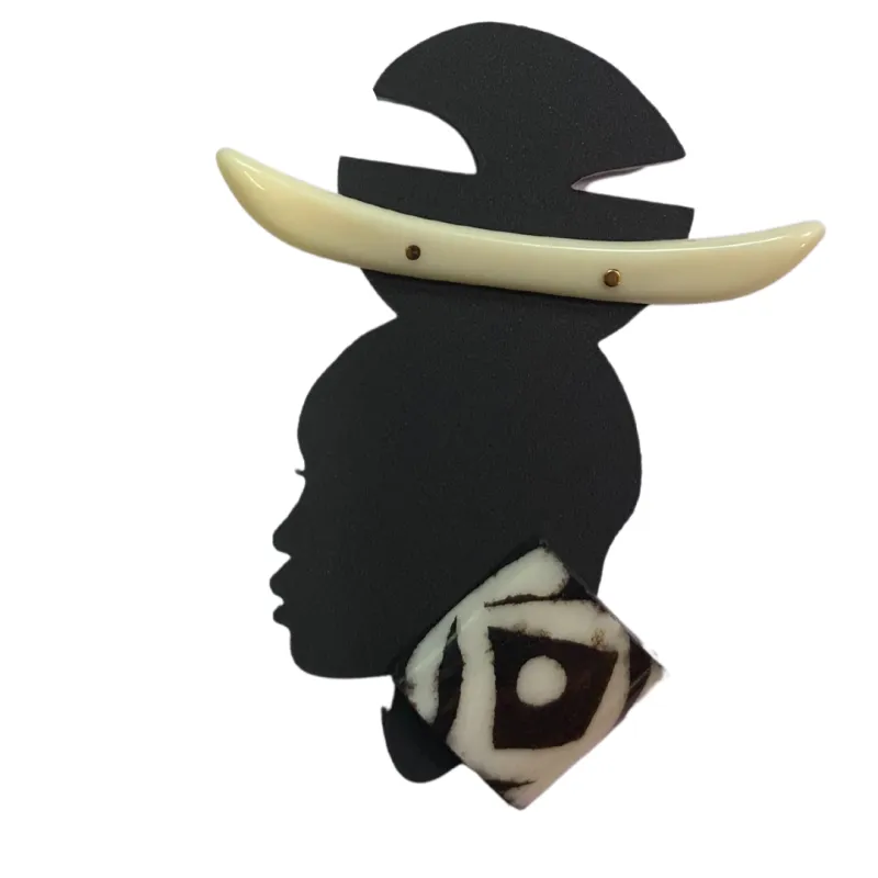 Queen Mother Brooch Q1 made by Takara