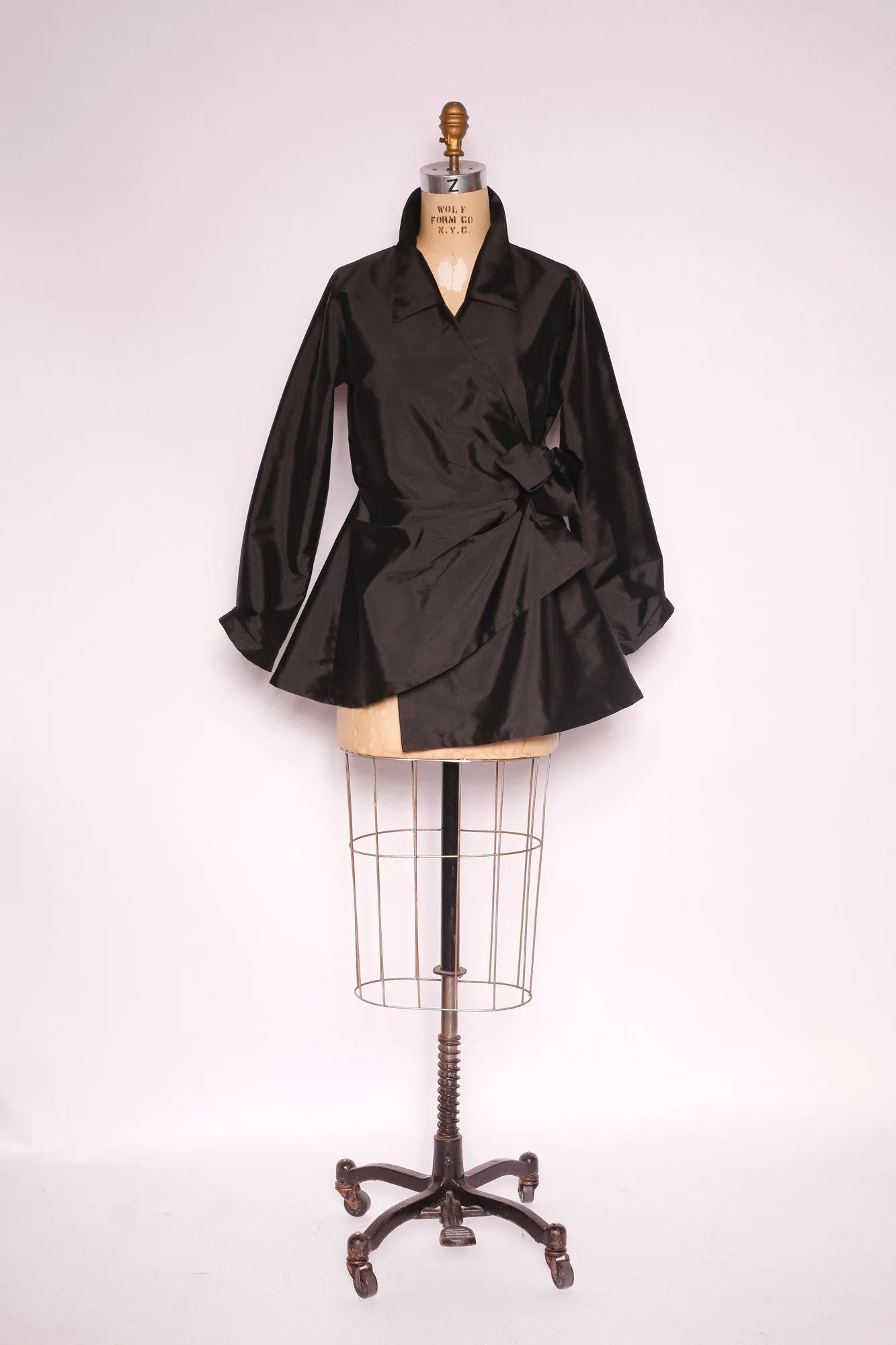 Pleats Top sold by Takara