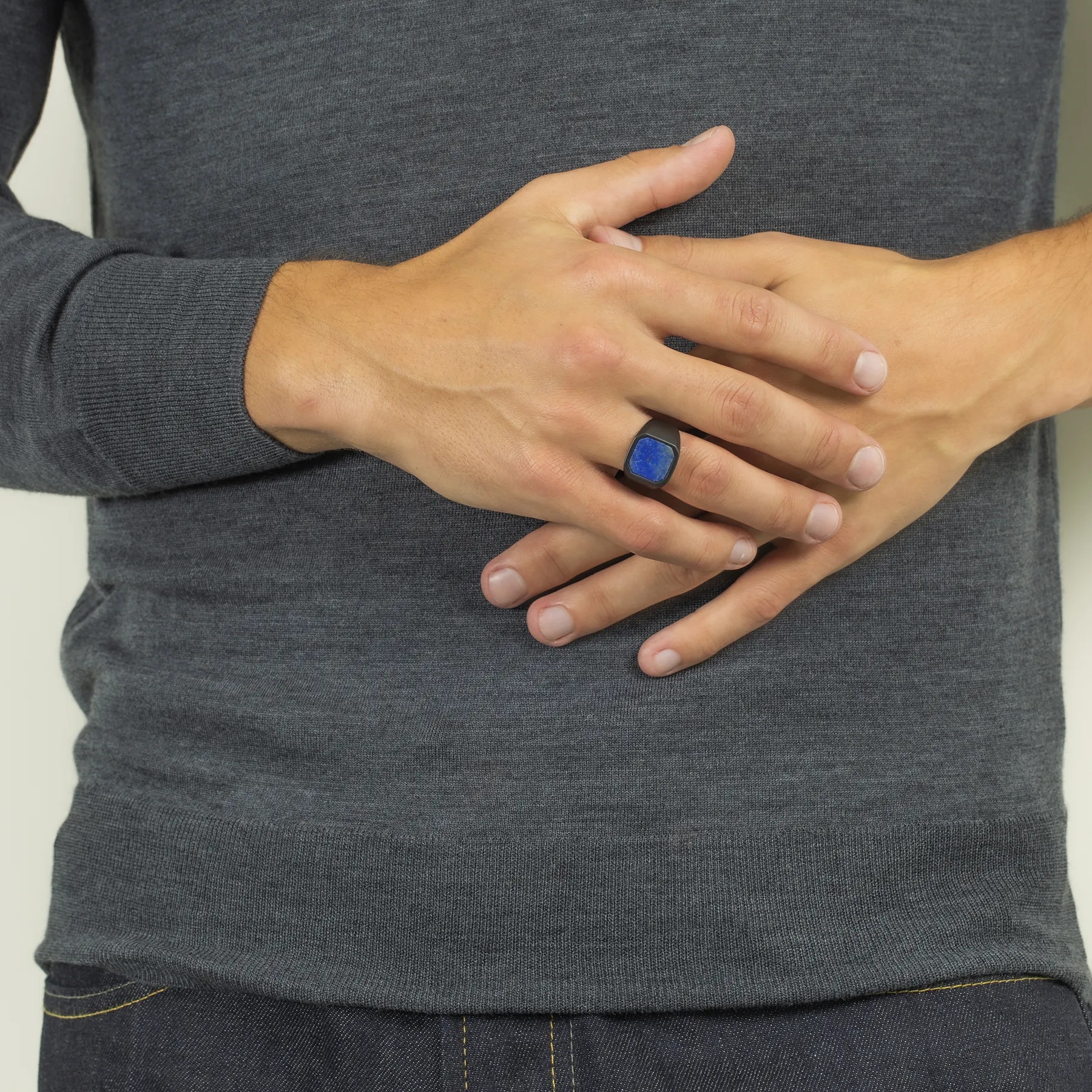 Ceramic Signet ring with lapis sold by Tateossian product image thumbnail 2